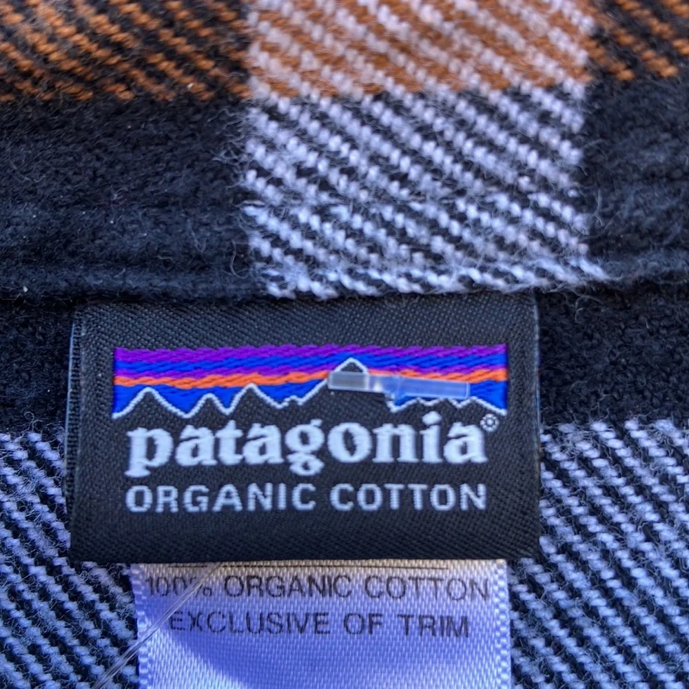 Patagonia Organic Flannel - Picture 9 of 12